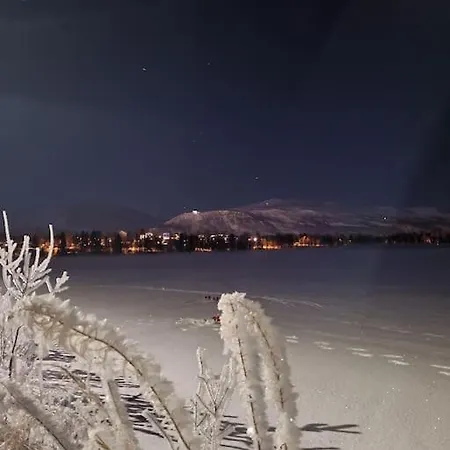 Daire 3 Bedrooms Apartment! Close To Aurora Observatory. Tromsø