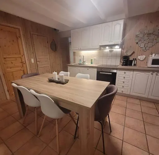 公寓 3 Bedrooms Apartment! Close To Aurora Observatory. *