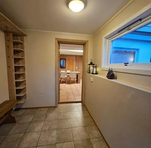 3 Bedrooms Apartment! Close To Aurora Observatory. 公寓 *